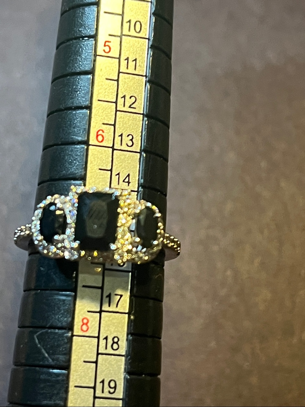 Vintage sterling silver ring in size 7
